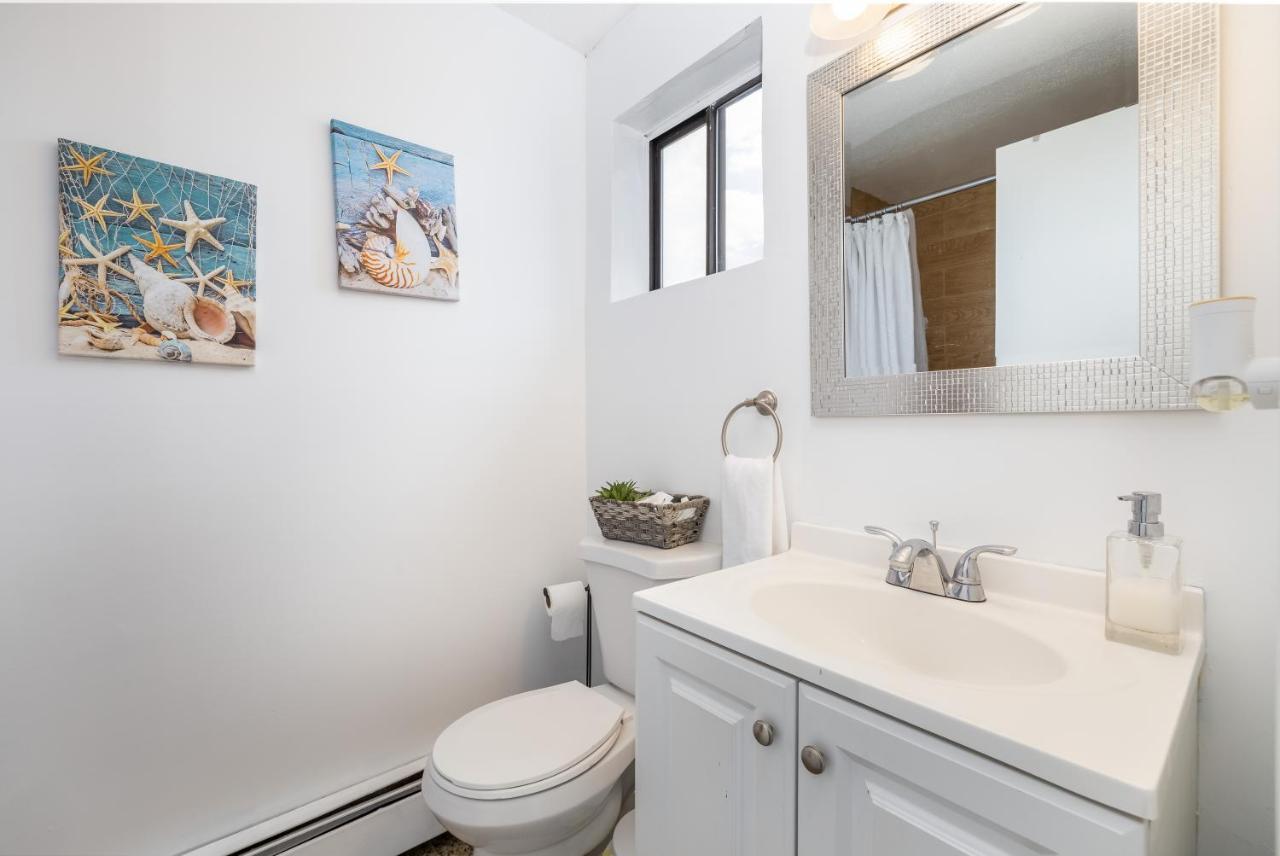Beautiful 3 Bedroom Condo In Hartford! Exterior photo